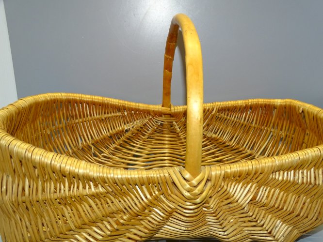 -JOLI ANCIEN GRAND PANIER EN OSIER TRESSE pour ALLER AU MARCHE couleur dorée  D