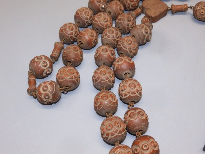 -JOLI ANCIEN GRAND ROSAIRE BOIS BOULES SCULPTEES COEUR de MARIE Jésus chapelet D