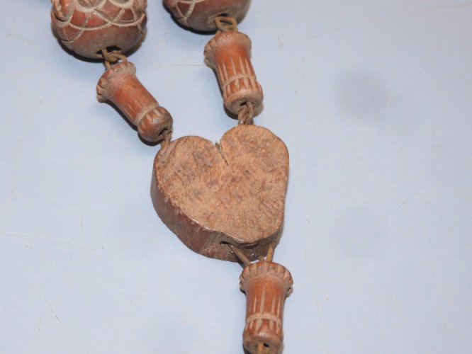 -JOLI ANCIEN GRAND ROSAIRE BOIS BOULES SCULPTEES COEUR de MARIE Jésus chapelet D