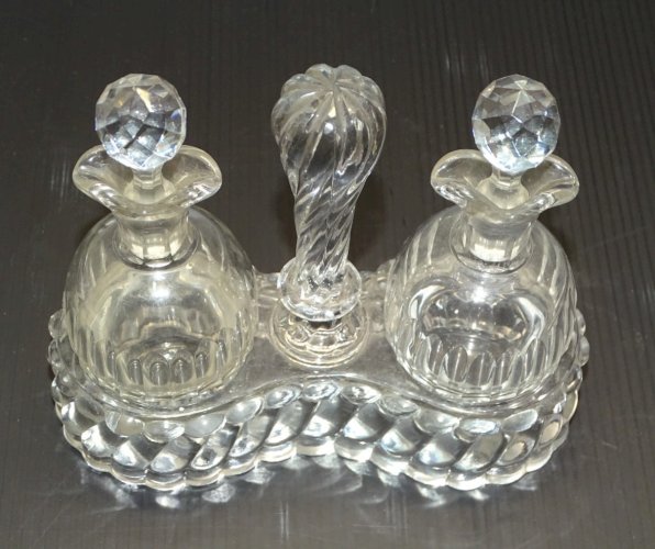 -JOLI ANCIEN HUILIER VINAIGRIER CRISTAL de BACCARAT déco TABLE VITRINE   D