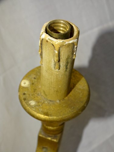 -JOLI ANCIEN LUSTRE BOIS DORE 5 BRANCHES POUR AMPOULES A VISSER déco    D
