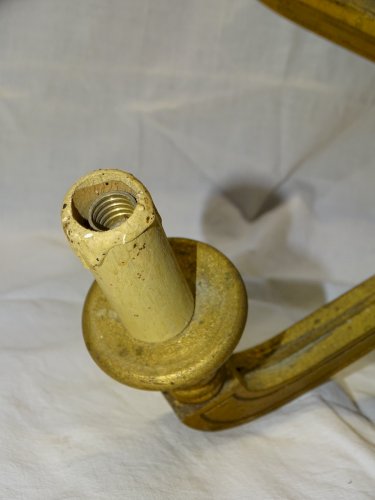 -JOLI ANCIEN LUSTRE BOIS DORE 5 BRANCHES POUR AMPOULES A VISSER déco    D