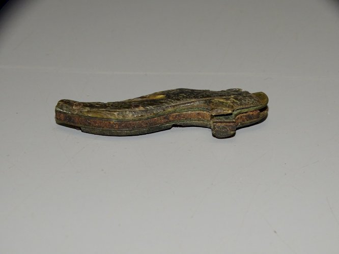 -JOLI ANCIEN PETIT COUTEAU PLIANT MINIATURE FORME CHAUSSURE