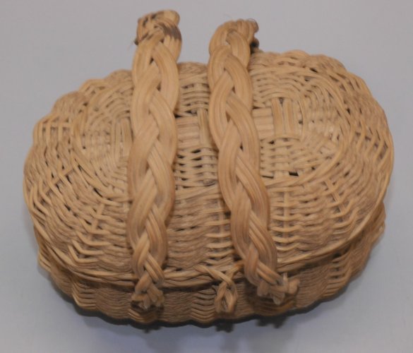 -JOLI ANCIEN PETIT PANIER ROTIN PANIER DE POUPEE JOUET ANSES TRESSEES XXe  D