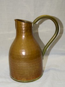 NICE OLD SMALL HAMMERED COPPER PITCHER Decorative kitchen collection display