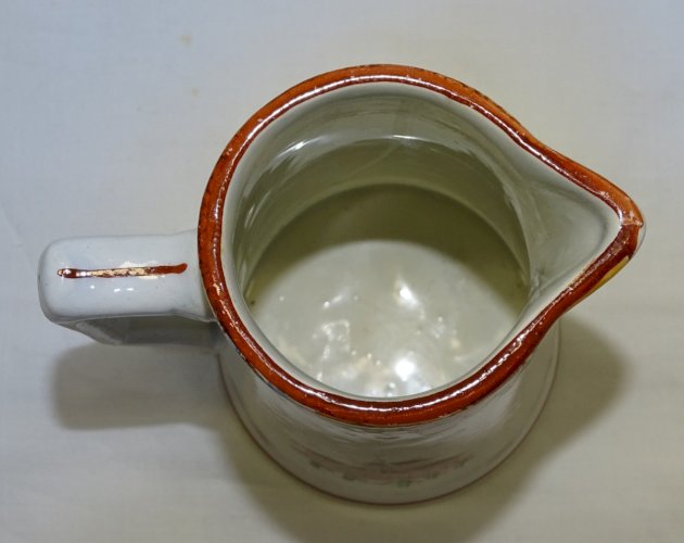 -  JOLI ANCIEN PETIT POT A LAIT CERAMIQUE SARREGUEMINES DIGOIN COLLECTION   D