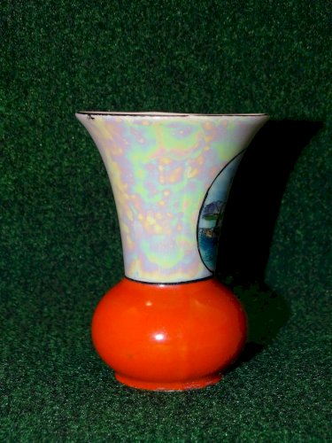 -JOLI ANCIEN PETIT VASE PORCELAINE NACREE LINDAU TB HAFEN ALLEMAGNE VITRINE    D