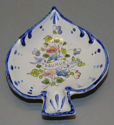 -JOLI ANCIEN PETIT VIDE POCHE signé AR.A. ALFRED RENOLEAU SOUVENIR DE SAUMUR   D