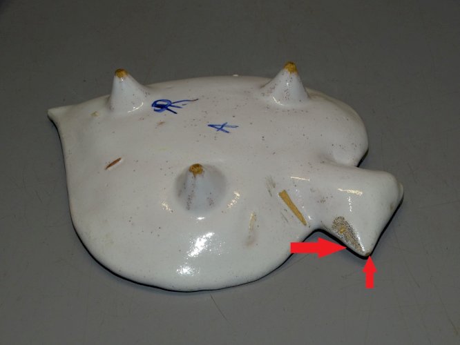 -JOLI ANCIEN PETIT VIDE POCHE signé AR.A. ALFRED RENOLEAU SOUVENIR DE SAUMUR   D