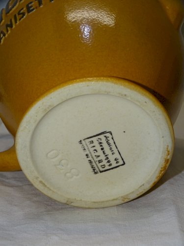 -JOLI ANCIEN PICHET RICARD ANISETTE ATELIERS CERAMIQUE RICARD BISTROT VITRINE  D