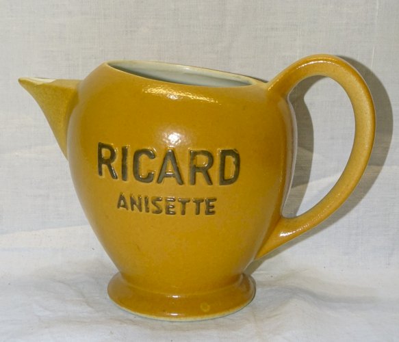 -JOLI ANCIEN PICHET RICARD ANISETTE ATELIERS CERAMIQUE RICARD BISTROT VITRINE  D