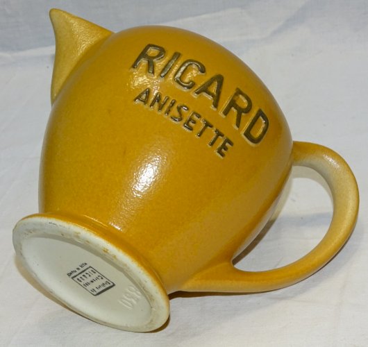 -JOLI ANCIEN PICHET RICARD ANISETTE ATELIERS CERAMIQUE RICARD BISTROT VITRINE  D