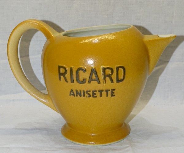 -JOLI ANCIEN PICHET RICARD ANISETTE ATELIERS CERAMIQUE RICARD BISTROT VITRINE  D