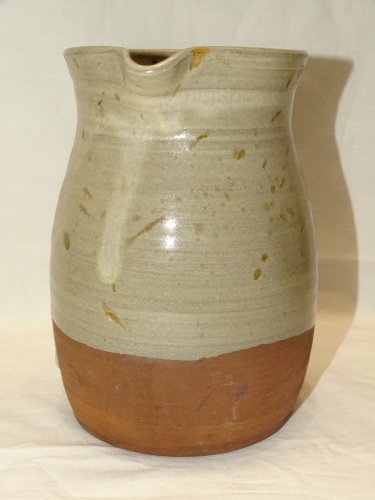 -JOLI ANCIEN PICHET TERRE CUITE HAUT EMAILLE A COULURES DECO TABLE COLLECTION  D