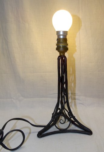 -JOLI ANCIEN PIED DE LAMPE ART DECO FER FORGE sans marque apparente DECO XXe   D
