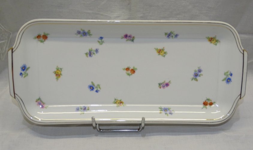 -JOLI ANCIEN PLAT à CAKE en PORCELAINE Française déco PETITES FLEURS COLOREES  D