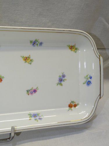 -JOLI ANCIEN PLAT à CAKE en PORCELAINE Française déco PETITES FLEURS COLOREES
