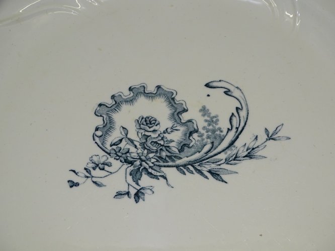 -JOLI ANCIEN PLAT CERAMIQUE SALINS MODELE TRIANON FORME RONDE COLLECTION  D