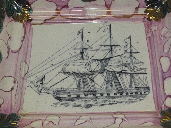 -JOLI ANCIEN PLAT DECORATIF MURAL CERAMIQUE CRAQUELEE déco GRAND VOILIER   D