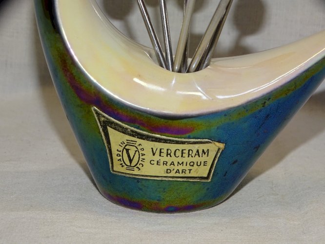 -JOLI ANCIEN PORTE FOURCHETTES A ESCARGOTS VERCERAM CERAMIQUE D'ART VITRINE   D