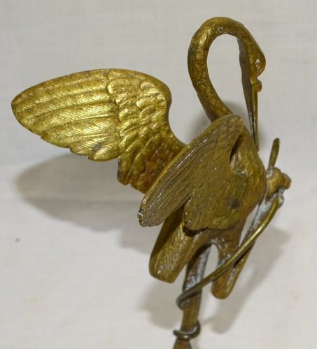 -JOLI ANCIEN PORTE MONTRE BRONZE OISEAU ECHASSIER GRIMPE SUR UNE TORTUE    D