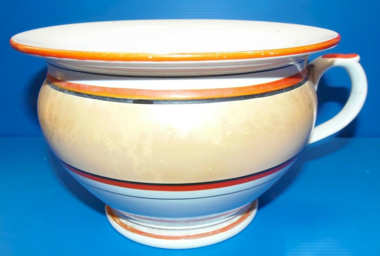 Ancien Pot De Chambre En Faïence – Blanc – Fabrication Française