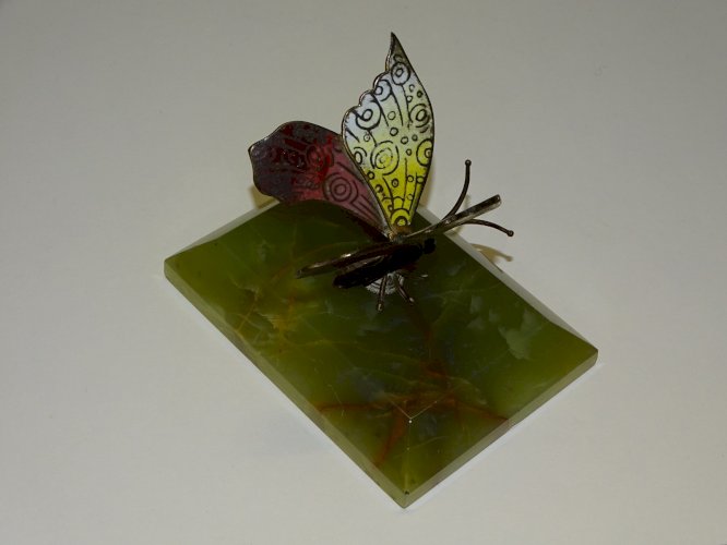 -JOLI ANCIEN PRESSE PAPIER PAPILLON EMAILLE SUR SOCLE ONYX DECO BUREAU   D