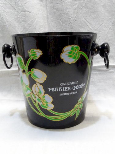 - JOLI ANCIEN SEAU A CHAMPAGNE PERRIER JOUET en ALU PEINT COLLECTION TABLE   D
