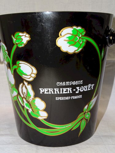 - JOLI ANCIEN SEAU A CHAMPAGNE PERRIER JOUET en ALU PEINT COLLECTION TABLE   D