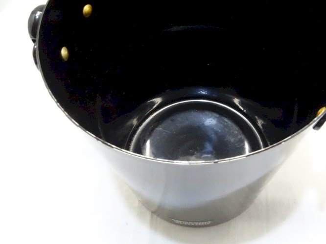 - JOLI ANCIEN SEAU A CHAMPAGNE PERRIER JOUET en ALU PEINT COLLECTION TABLE   D