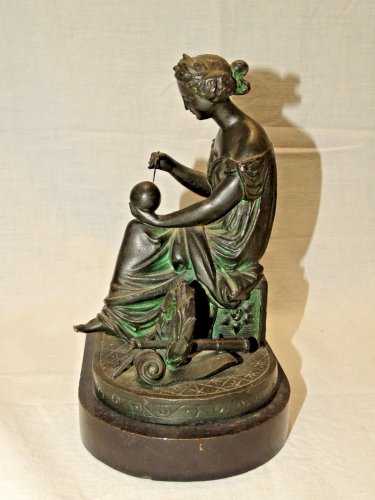 -JOLI ANCIEN SUJET REGULE PATINE NOIRE NAPOLEON III XIXe SOCLE BOIS NOIRCI    D