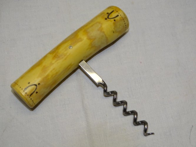 -JOLI ANCIEN TIRE BOUCHON NONTRON POIGNEE BOIS BUIS COLLECTION