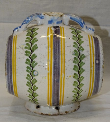 -JOLI ANCIEN TONNELET BOY XVIIIe CERAMIQUE EMAILLEE FAIENCE de NEVERS VITRINE  D