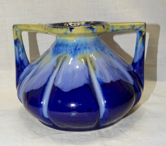 -JOLI ANCIEN VASE ALPHO ALPHONSE MOUTON ART DECO A COULURES TONS BLEUS   D