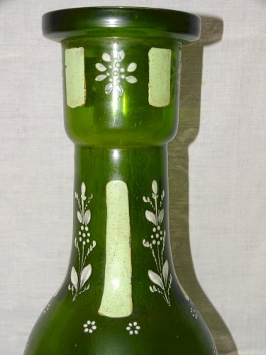 -  JOLI ANCIEN VASE BAS DE NARGUILE VERRE EMAILLE FLEURS BLANCHES VITRINE    D