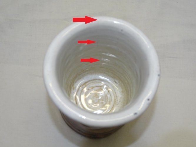 -JOLI ANCIEN VASE CERAMIQUE MODERNISTE signé N AMAND + 1 TAMPON à déchiffrer