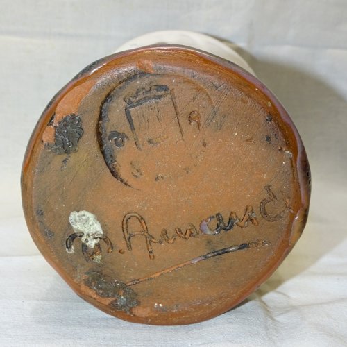 -JOLI ANCIEN VASE CERAMIQUE MODERNISTE signé N AMAND + 1 TAMPON à déchiffrer