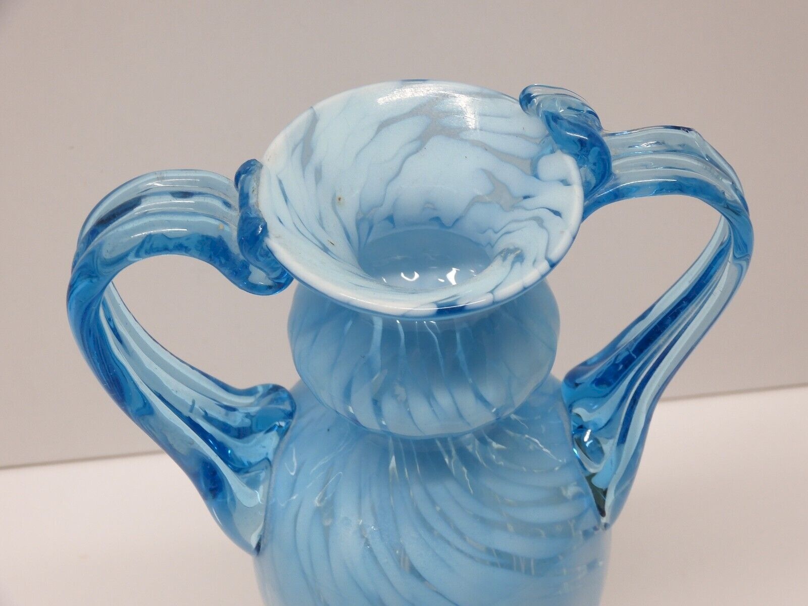 Vase Vintage En Porcelaine Dégradé Blanc Bleu Noir - Intérieur Bleu - Décoration Ancienne - France