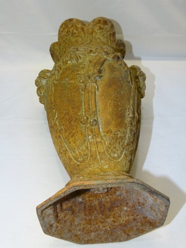 -JOLI ANCIEN VASE EN FONTE ART NOUVEAU ETAT SORTI de GRENIER PUR JUS    D