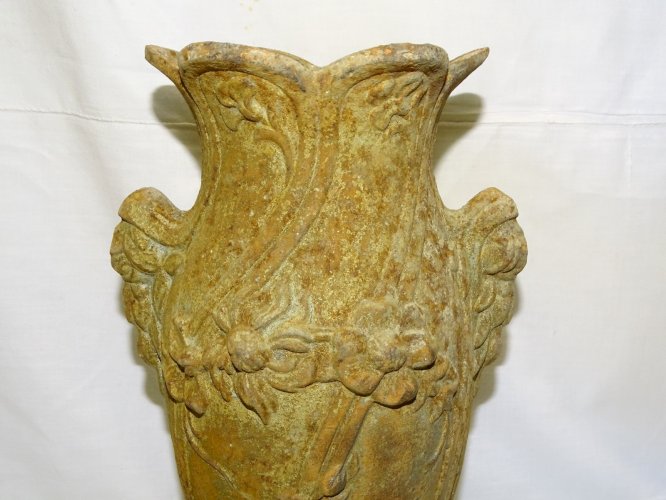 -JOLI ANCIEN VASE EN FONTE ART NOUVEAU ETAT SORTI de GRENIER PUR JUS    D