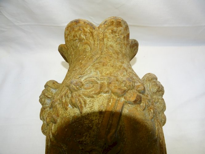 -JOLI ANCIEN VASE EN FONTE ART NOUVEAU ETAT SORTI de GRENIER PUR JUS    D