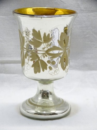 -JOLI ANCIEN VERRE CALICE VERRE EGLOMISE décor de FEUILLES COLLECTION VITRINE  D