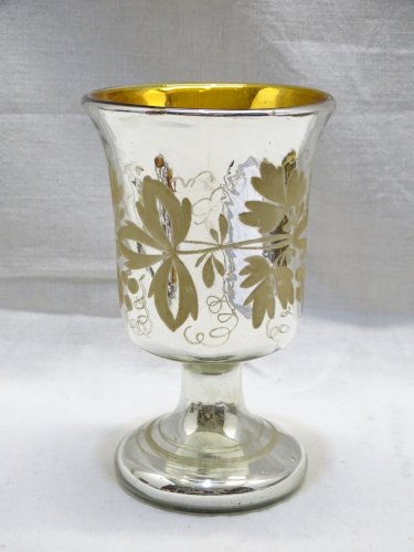 -JOLI ANCIEN VERRE CALICE VERRE EGLOMISE décor de FEUILLES COLLECTION VITRINE  D