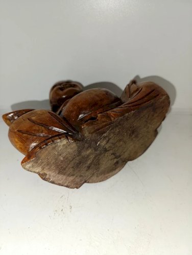 joli bouddha en bois sculpte en bon etat