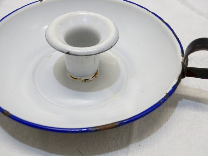 -JOLI BOUGEOIR A MAIN TÔLE EMAILLEE BLANC BORDS BLEUS COLLECTION DECO    D