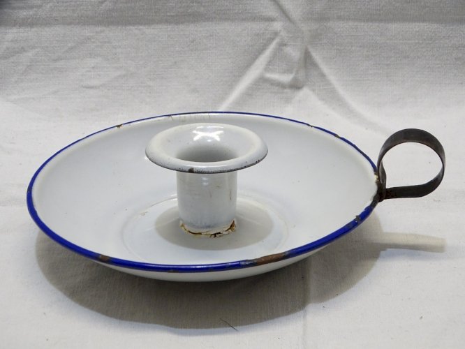 -JOLI BOUGEOIR A MAIN TÔLE EMAILLEE BLANC BORDS BLEUS COLLECTION DECO    D