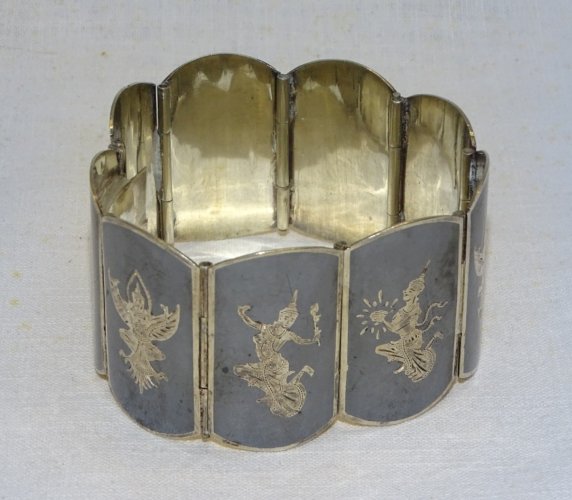 -JOLI BRACELET ARGENT  ARTICULE SIAM SILVER décor DANSEUSES BIJOU VINTAGE   D