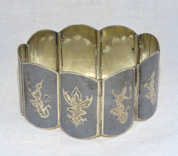 -JOLI BRACELET ARGENT  ARTICULE SIAM SILVER décor DANSEUSES BIJOU VINTAGE   D
