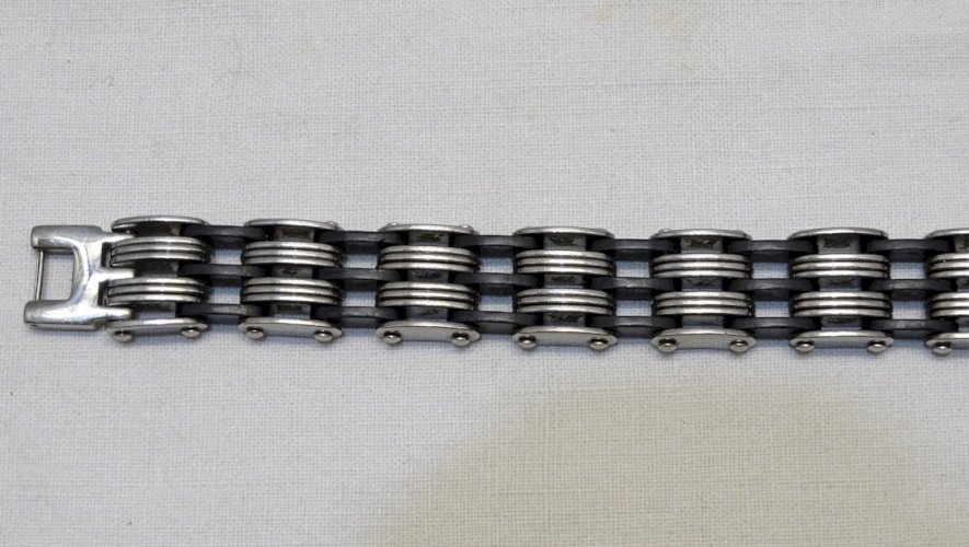 -JOLI BRACELET HOMME CHAINE ACIER & CAOUTCHOUC  STAINLESS STEEL BIJOU MODERNE  D