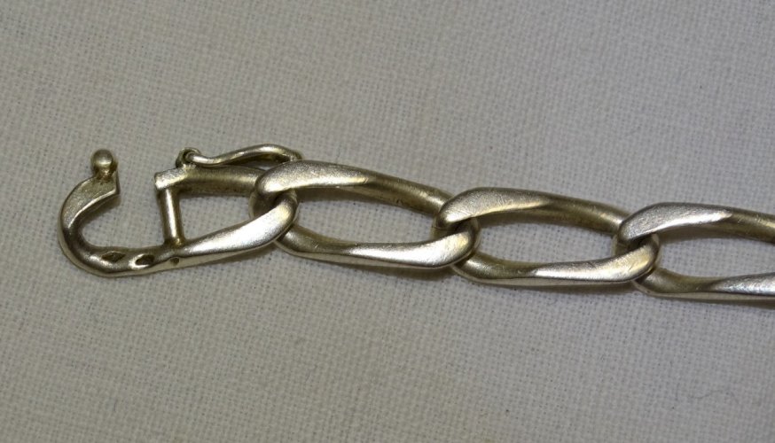 -JOLI BRACELET MAILLES GOURMETTE EN ARGENT Poinçon tête Sanglier + Orfèvre     D
